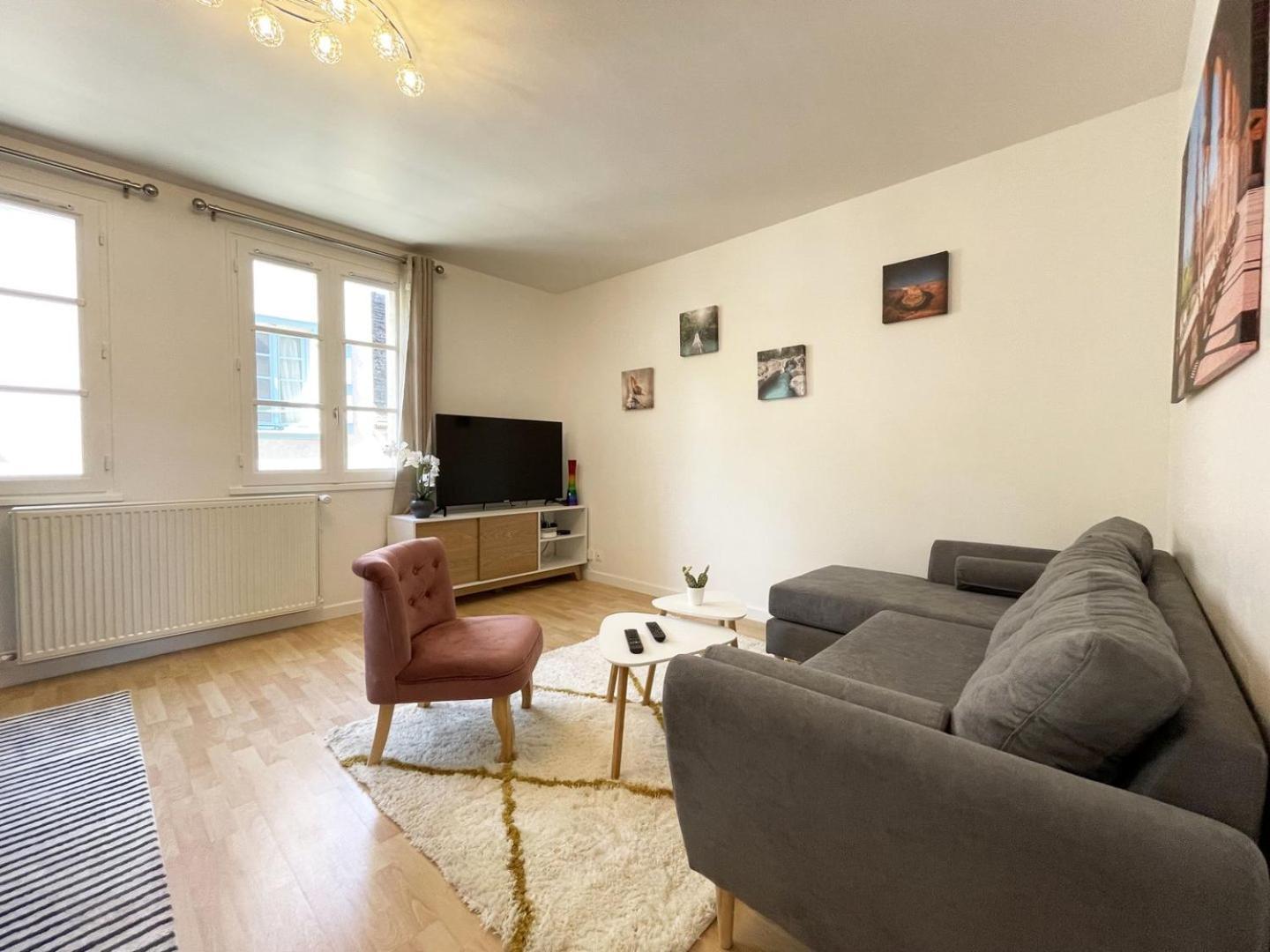 Au Bord De L'Eure - Free Parking Apartment Chartres Bagian luar foto