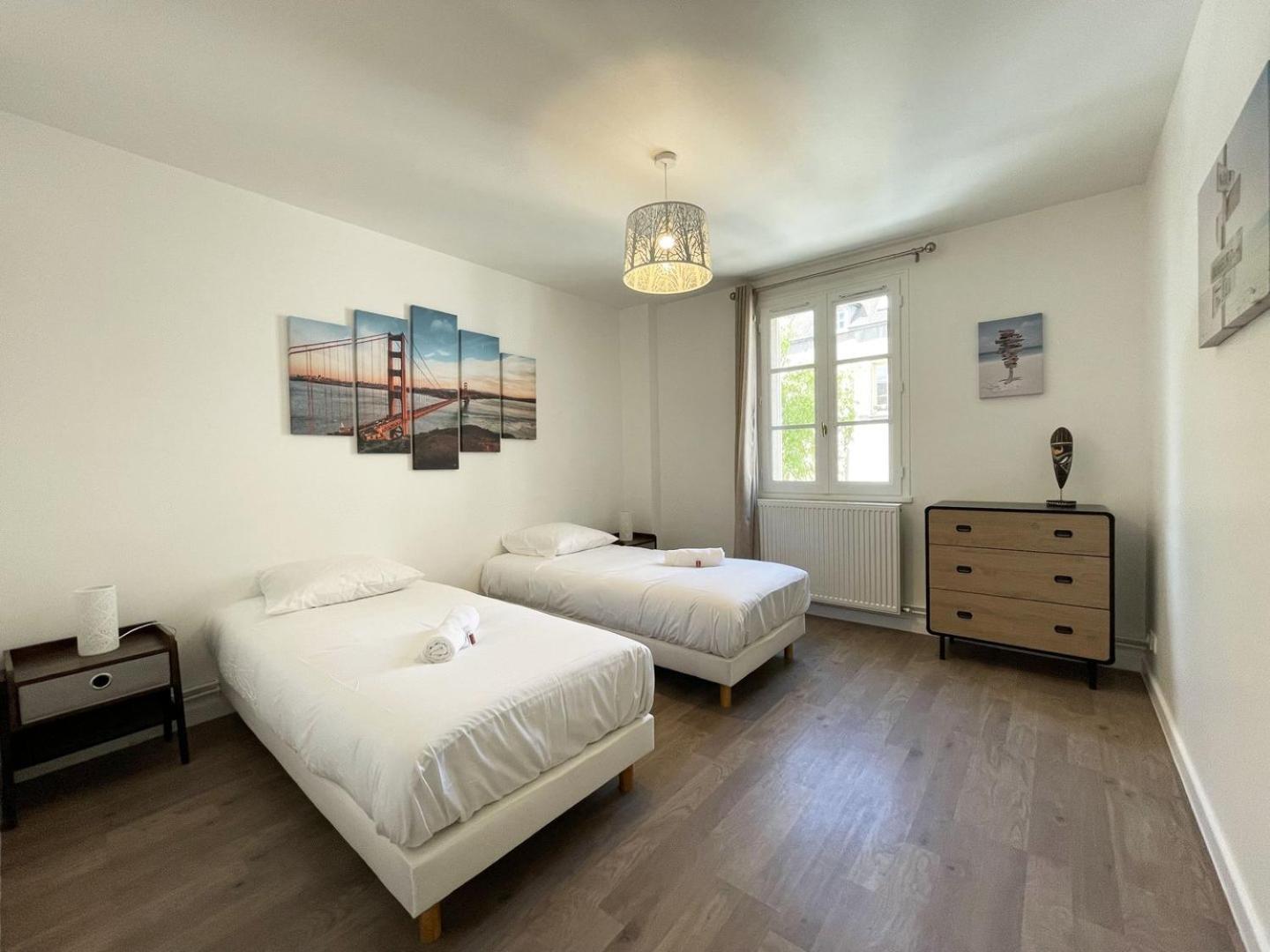 Au Bord De L'Eure - Free Parking Apartment Chartres Bagian luar foto