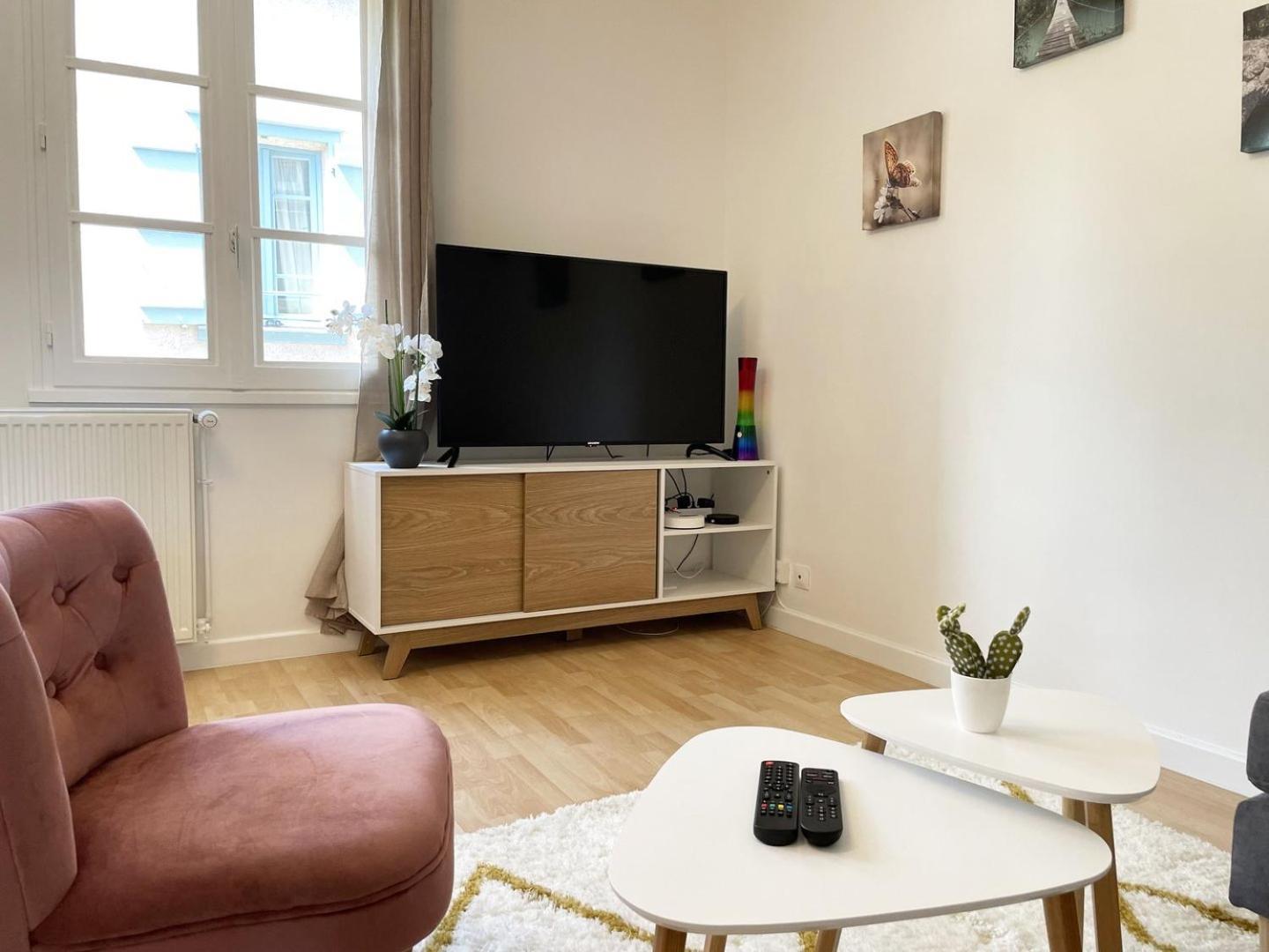 Au Bord De L'Eure - Free Parking Apartment Chartres Bagian luar foto